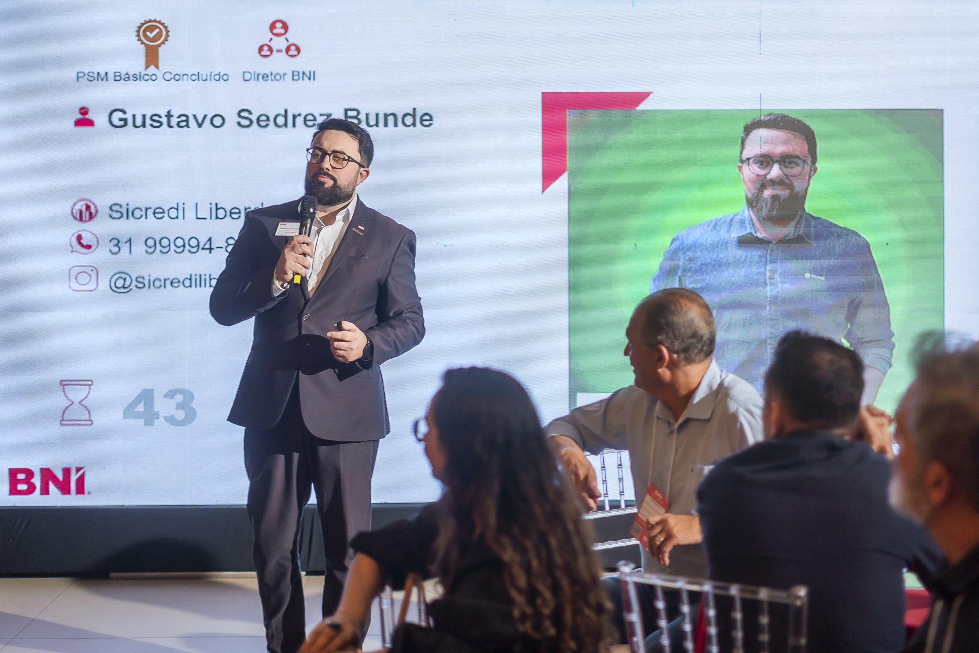 Gustavo Bunde palestrando no BNI